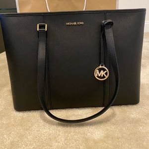 New Michael Kors Sady Large Tote in Black Saffiano